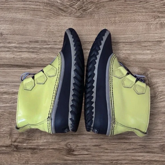 Sorel Women's Winter Boots in Yellow and Black - Picture 4 of 8
